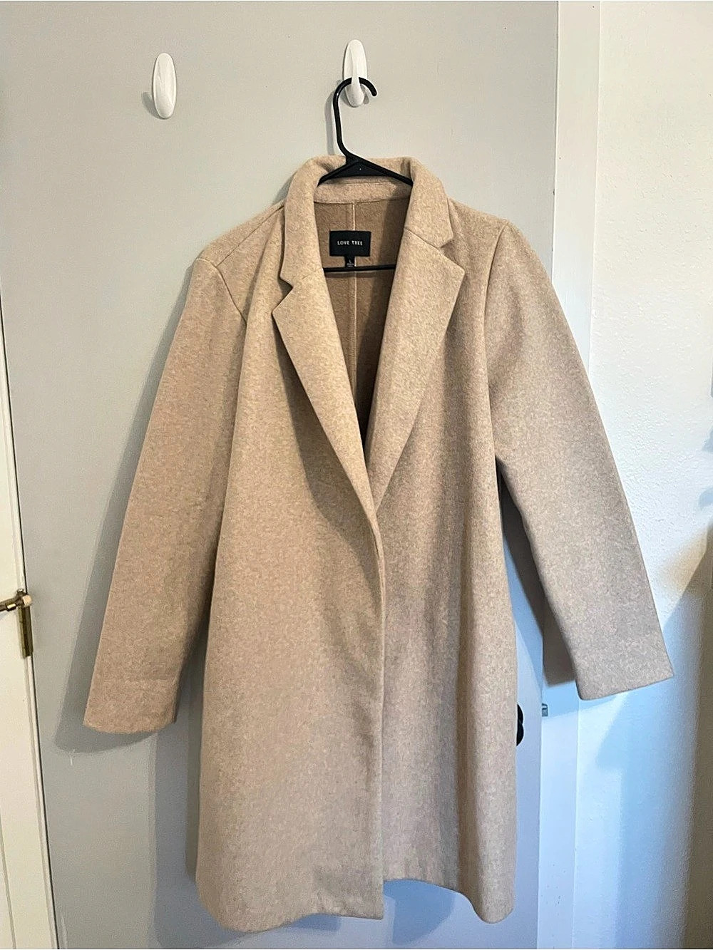 Love Tree Women's Beige Coat Size Large Like New